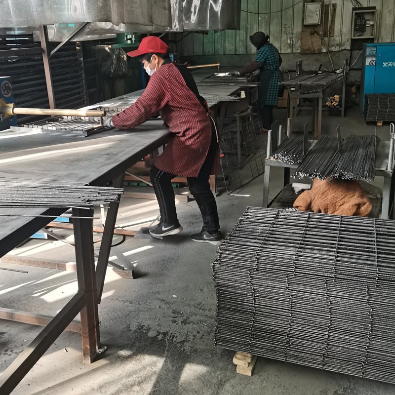 猪料槽模具市场动态：高效养猪的关键